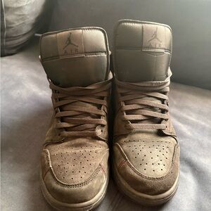 Jordan Men's Dark Grey / Black Sneakers